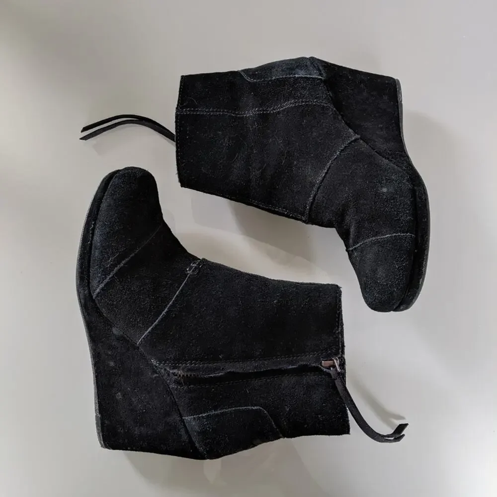 Toms Black Suede Wedge Desrhi Side Zip Booties - Picture 3 of 8